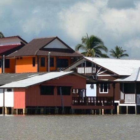 Maena Water Chalets Tumpat Buitenkant foto