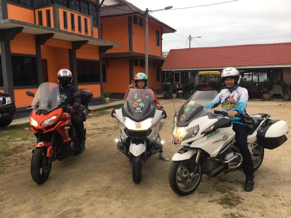 Maena Water Chalets Tumpat Buitenkant foto