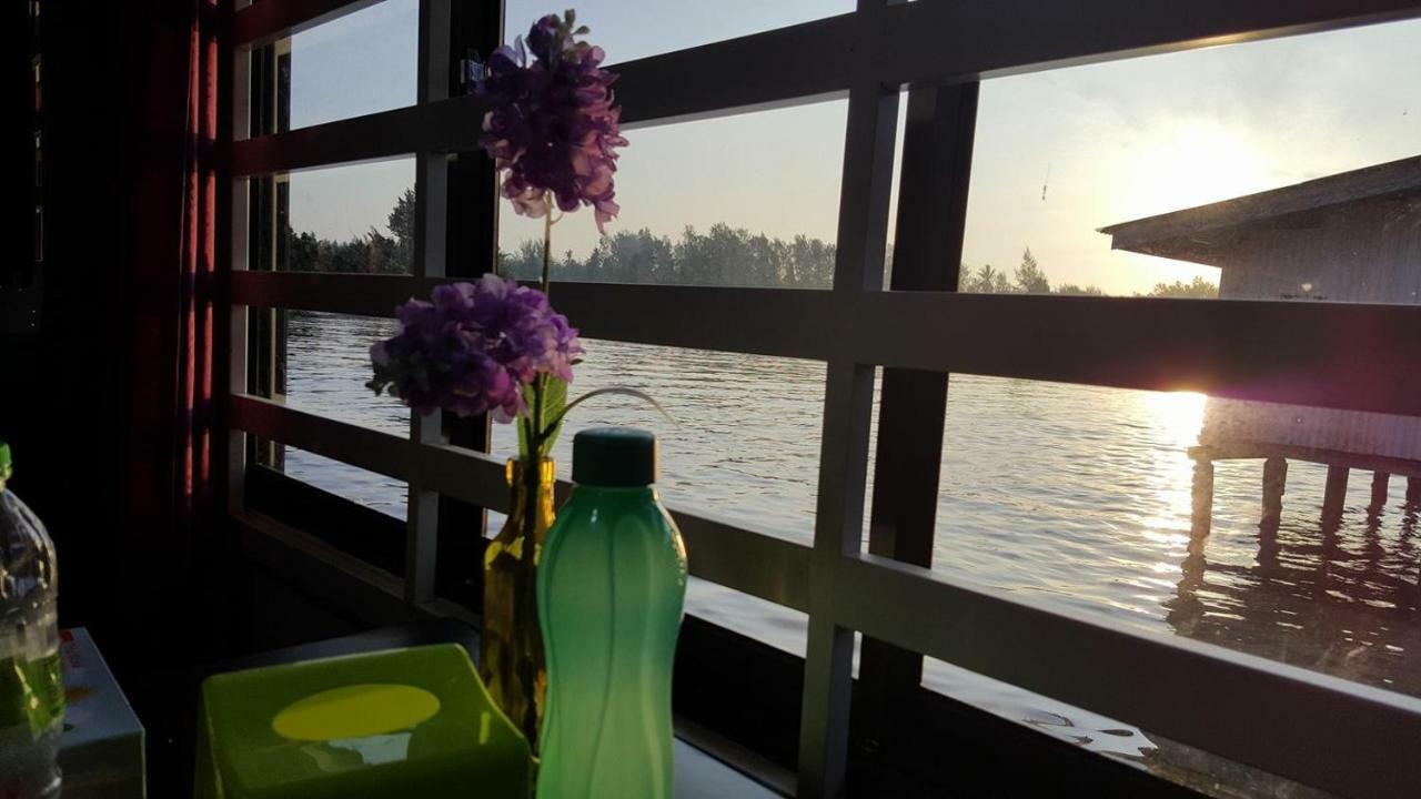 Maena Water Chalets Tumpat Buitenkant foto