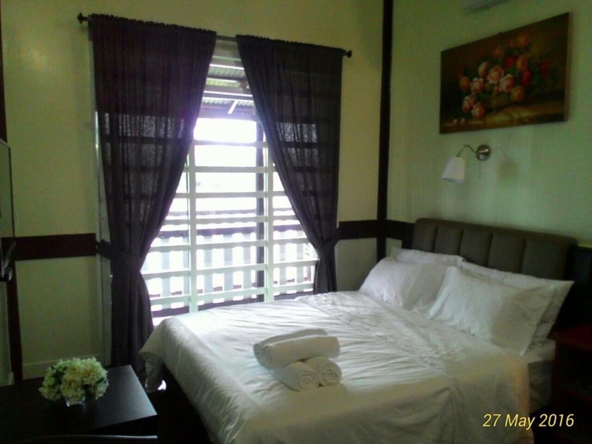 Maena Water Chalets Tumpat Buitenkant foto