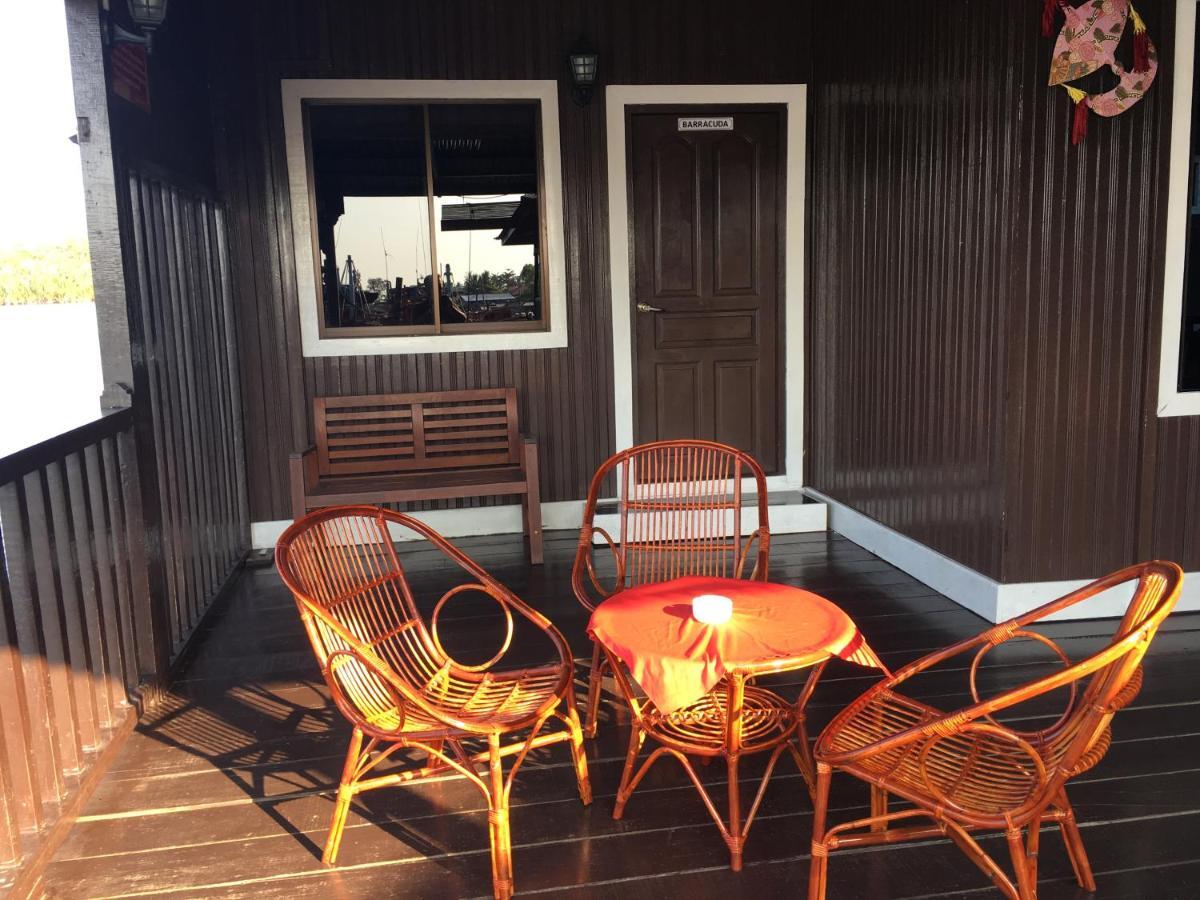 Maena Water Chalets Tumpat Buitenkant foto